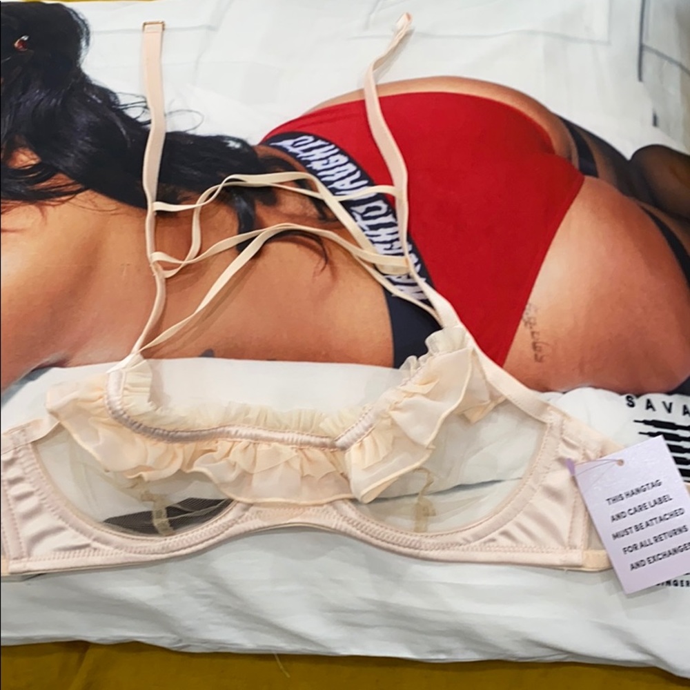 NWT savage fenty bra 34A CUTE AF